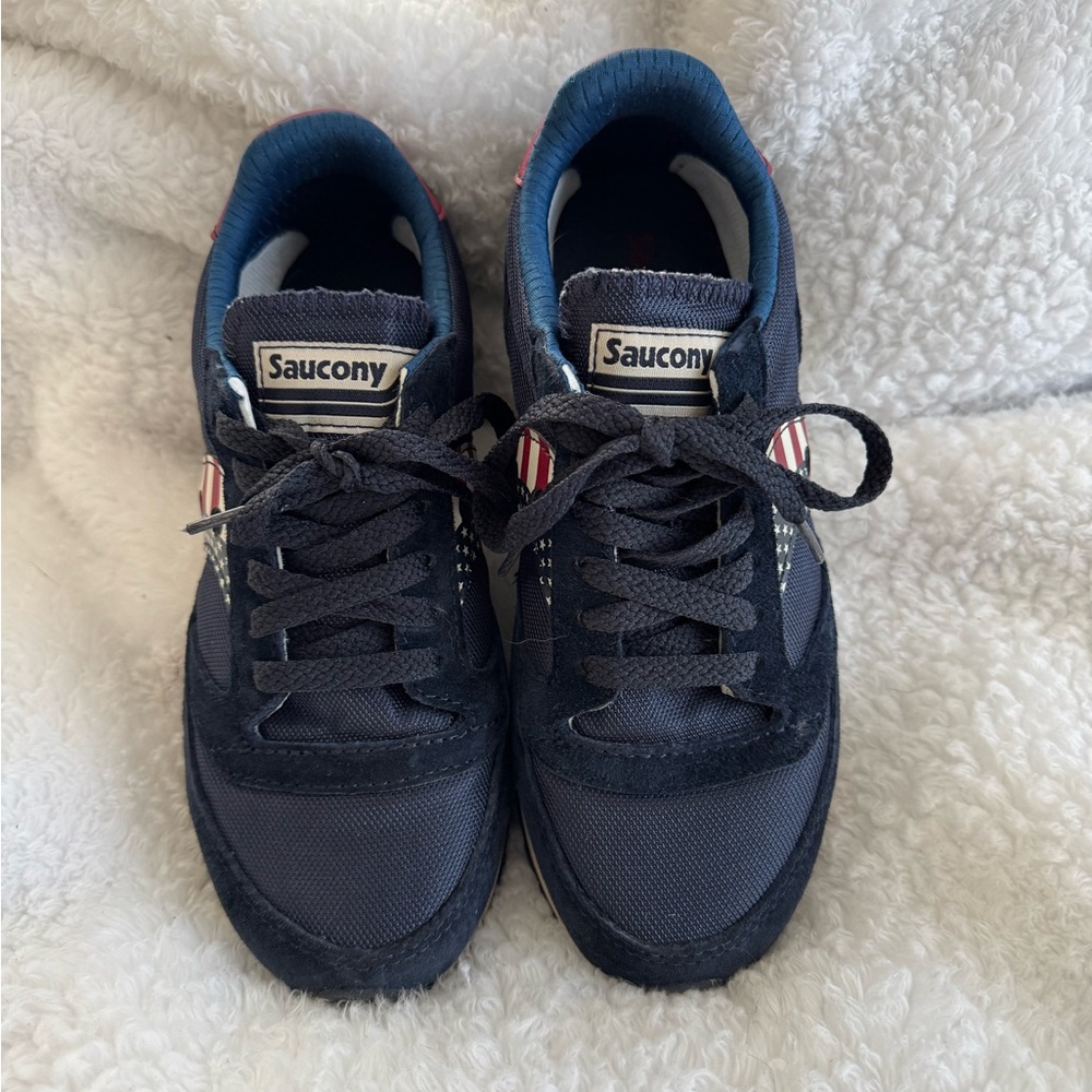 Saucony Men's Dark Blue and Red Sneakers